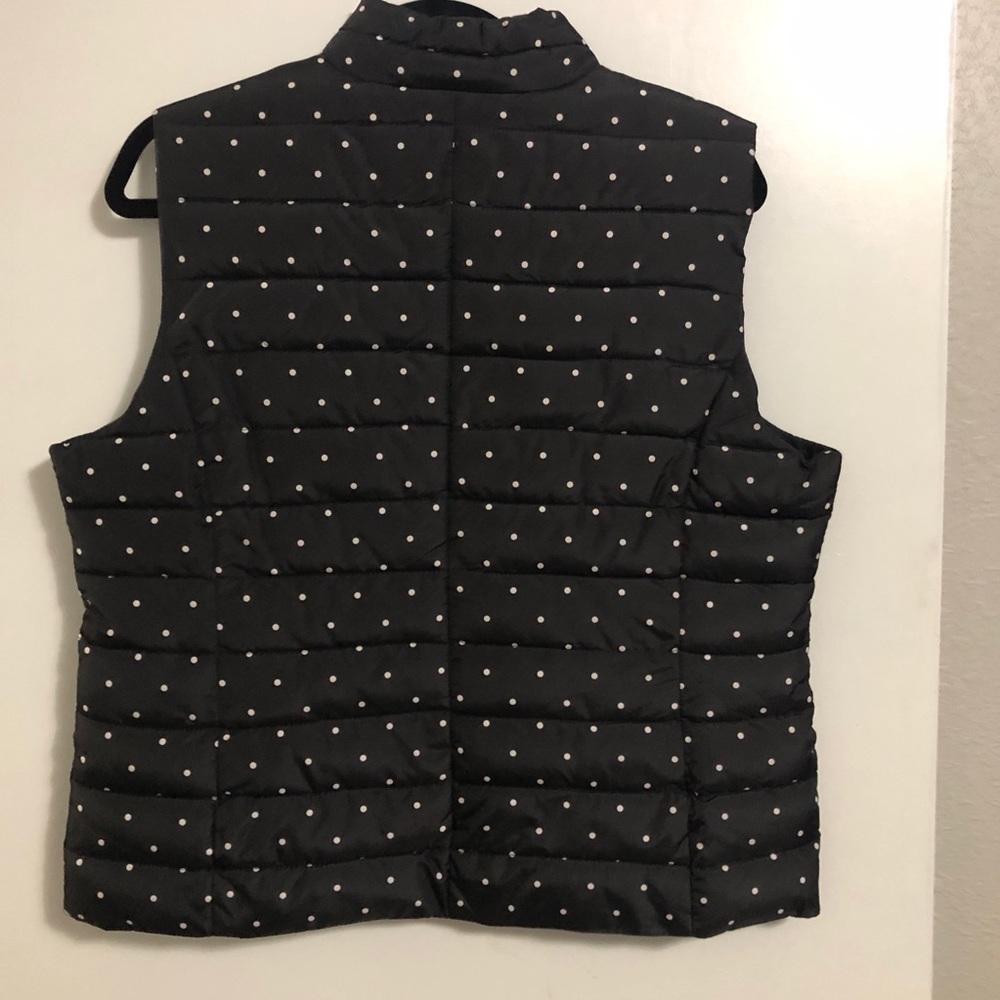 Vest - Picture 5 of 5